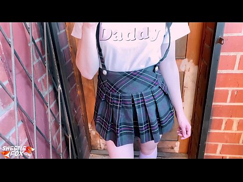 ❤️ 女學生深深地吸吮她的雞巴並亂搞而不是上課。 色情 在 zh-tw.pornohdmega.ru ️❤